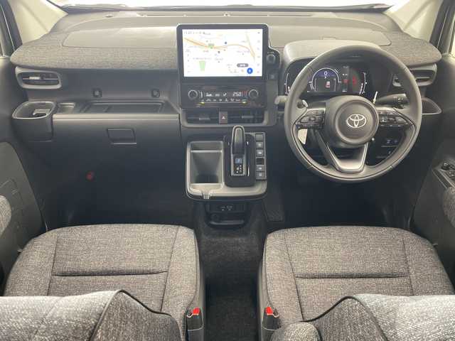 トヨタ シエンタ ハイブリッド Z 兵庫県 2025(令7)年 0.1千km プラチナホワイトパールマイカ ・登録済未使用車/・10.5インチ純正ナビ/・AM・FM・USB・BT・MiraCast/・フルセグTV/・Apple Car Play・AndroidAuto/・バックカメラ/・パノラミックビューモニター/・ビルトインETC2.0/・USB充電ポート/・電子パーキングブレーキ/・オートブレーキホールド/・ドライブモード（パワー・エコ）/・両側パワースライドドア/・革巻きステアリング/・ステアリングスイッチ/・オートライト/・電動格納ミラー/・ウォークスルー/・トヨタセーフティセンス/・レーントレーシングアシスト/・レーンディパーチャーアラート/・プリクラッシュセーフティ/・レーダークルーズコントロール/・ロードサインアシスト/・ドライバー異常時対応システム/・プロアクティブドライビングアシスト/・クリアランスソナー/・リアクロストラフィックアラート/・パーキングサポートブレーキ/・休憩提案/・発進遅れ告知/・ブラインドスポットモニター/・アダプティブハイビームシステム