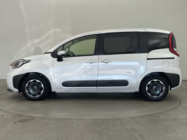 トヨタ シエンタ ハイブリッド Z 兵庫県 2025(令7)年 0.1千km プラチナホワイトパールマイカ ・登録済未使用車/・10.5インチ純正ナビ/・AM・FM・USB・BT・MiraCast/・フルセグTV/・Apple Car Play・AndroidAuto/・バックカメラ/・パノラミックビューモニター/・ビルトインETC2.0/・USB充電ポート/・電子パーキングブレーキ/・オートブレーキホールド/・ドライブモード（パワー・エコ）/・両側パワースライドドア/・革巻きステアリング/・ステアリングスイッチ/・オートライト/・電動格納ミラー/・ウォークスルー/・トヨタセーフティセンス/・レーントレーシングアシスト/・レーンディパーチャーアラート/・プリクラッシュセーフティ/・レーダークルーズコントロール/・ロードサインアシスト/・ドライバー異常時対応システム/・プロアクティブドライビングアシスト/・クリアランスソナー/・リアクロストラフィックアラート/・パーキングサポートブレーキ/・休憩提案/・発進遅れ告知/・ブラインドスポットモニター/・アダプティブハイビームシステム