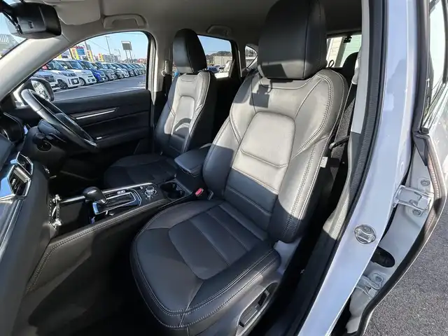 マツダ ＣＸ－５ 25S Lパッケージ 愛媛県 2021(令3)年 2.4万km スノーフレイクホワイトパールマイカ 純正SDナビ（Bluetooth/フルセグTV）/BOSEサウンド/全周囲カメラ/ヘッドアップディスプレイ/ブラックレザーシート/全席シートヒーター/パワーシート/D席シートメモリ機能/ステアリングリモコン/ステアリングヒーター/ETC2.0/ドライブレコーダー/前後コーナーセンサー/LEDヘッドライト