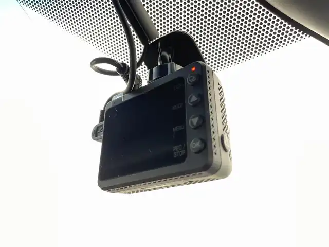 トヨタ ハリアー プレミアム 富山県 2015(平27)年 5.8万km ブラック 純正ナビ【NSZT-W64T】/(AM/FM/CD/DVD/SD/BT)/フルセグTV/バックカメラ/クルーズコントロール/レーンキープアシスト/オートマチックハイビーム/LEDヘッドライト/横滑り防止装置/電動リアゲート/ハーフレザーシート/ドライブレコーダー前後/スマートキー×２/プッシュスタート/純正フロアマット/純正１８インチAW/取扱説明書