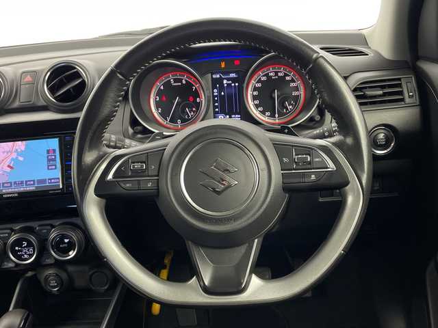 スズキ スイフト RSt 栃木県 2017(平29)年 6.1万km プレミアムシルバーメタリック 社外SDナビ/（AM/FM/CD/DVD/Bluetooth/フルセグ）/バックカメラ/アダプティブクルーズコントロール/ステアリングリモコン/パドルシフト/オートライト/ETC/シートヒーター/純正フロアマット/革巻きステアリング/スマートキー/純正ドアバイザー/LEDヘッドライト