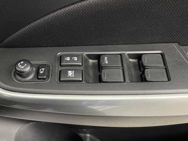 スズキ スイフト RSt 栃木県 2017(平29)年 6.1万km プレミアムシルバーメタリック 社外SDナビ/（AM/FM/CD/DVD/Bluetooth/フルセグ）/バックカメラ/アダプティブクルーズコントロール/ステアリングリモコン/パドルシフト/オートライト/ETC/シートヒーター/純正フロアマット/革巻きステアリング/スマートキー/純正ドアバイザー/LEDヘッドライト