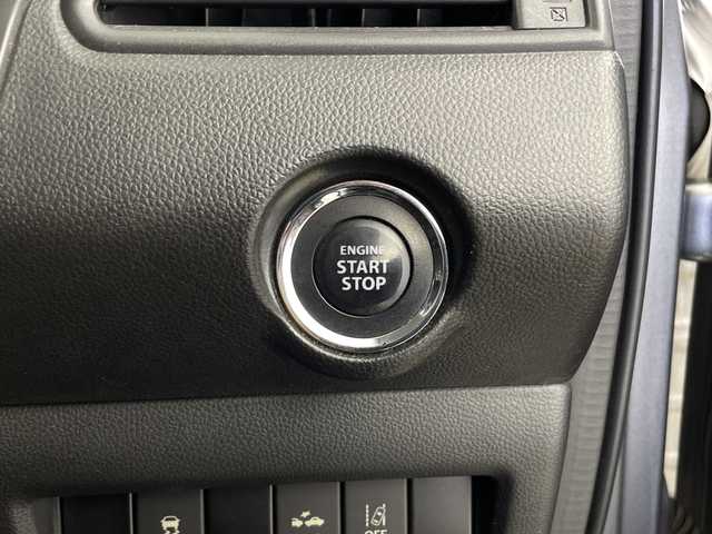 スズキ スイフト RSt 栃木県 2017(平29)年 6.1万km プレミアムシルバーメタリック 社外SDナビ/（AM/FM/CD/DVD/Bluetooth/フルセグ）/バックカメラ/アダプティブクルーズコントロール/ステアリングリモコン/パドルシフト/オートライト/ETC/シートヒーター/純正フロアマット/革巻きステアリング/スマートキー/純正ドアバイザー/LEDヘッドライト