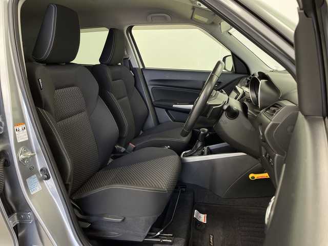 スズキ スイフト RSt 栃木県 2017(平29)年 6.1万km プレミアムシルバーメタリック 社外SDナビ/（AM/FM/CD/DVD/Bluetooth/フルセグ）/バックカメラ/アダプティブクルーズコントロール/ステアリングリモコン/パドルシフト/オートライト/ETC/シートヒーター/純正フロアマット/革巻きステアリング/スマートキー/純正ドアバイザー/LEDヘッドライト