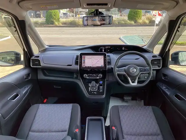 日産 セレナ e－パワー ハイウェイスター V 三重県 2021(令3)年 4.2万km ブリリアントホワイトパール プロパイロット/レーダークルーズコントロール/純正9インチナビ/フルセグ/Bluetooth/DVD再生/アラウンドビューモニター/両側パワースライドドア/左側ハンズフリースライドドア/LEDヘッドライト/LEDフォグライト/インテリジェントルームミラー/インテリジェントキー/プッシュスタート/電子パーキングブレーキ/ビルトインETC/シートバックテーブル/純正15インチアルミ