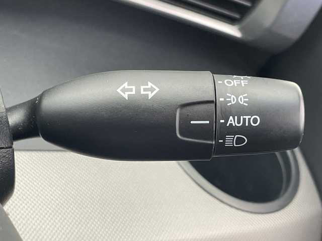 ホンダ フリード ハイブリット 千葉県 2014(平26)年 2.3万km モダンスティールM クルーズコントロール/純正メモリナビ　/バックカメラ　/ＥＴＣ　/スマートキー　/両側パワースライドドア　/電動格納ミラー　/社外サイドバイザー　　/ＬＥＤヘッドライト　/Ｗエアバッグ　/社外スタッドレスタイヤ有