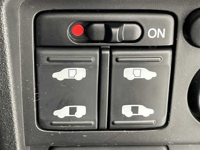 ホンダ フリード ハイブリット 千葉県 2014(平26)年 2.3万km モダンスティールM クルーズコントロール/純正メモリナビ　/バックカメラ　/ＥＴＣ　/スマートキー　/両側パワースライドドア　/電動格納ミラー　/社外サイドバイザー　　/ＬＥＤヘッドライト　/Ｗエアバッグ　/社外スタッドレスタイヤ有