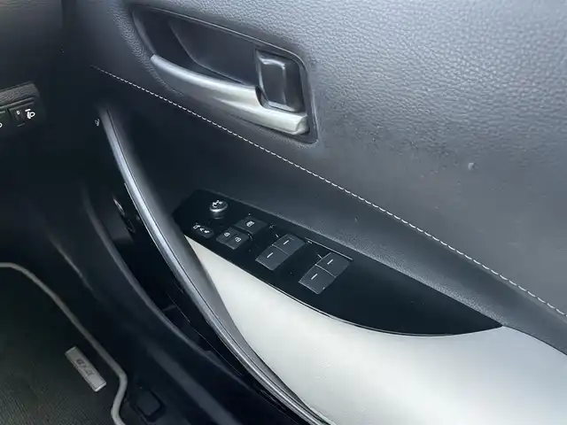 トヨタ カローラツーリング ハイブリッド ダブルバイビー 埼玉県 2023(令5)年 3万km マッシブグレー ・ワンオーナー/・純正ナビ/・アダプティブクルーズコントロール/・シートヒーター/・ハンドルヒーター/・バックカメラ/・コーナーセンサー/・置くだけ充電/・オートマチックハイビーム/・ドライブレコーダー