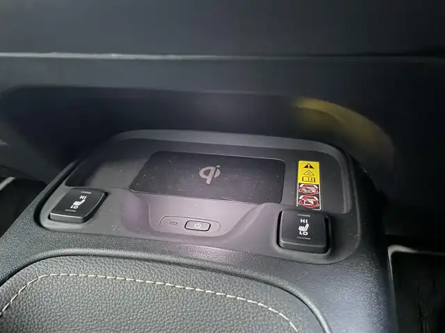 トヨタ カローラツーリング ハイブリッド ダブルバイビー 埼玉県 2023(令5)年 3万km マッシブグレー ・ワンオーナー/・純正ナビ/・アダプティブクルーズコントロール/・シートヒーター/・ハンドルヒーター/・バックカメラ/・コーナーセンサー/・置くだけ充電/・オートマチックハイビーム/・ドライブレコーダー