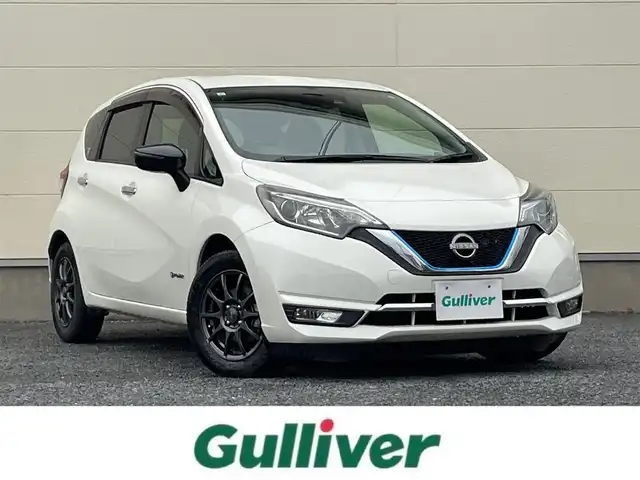 日産 ノート e－パワー メダリスト 茨城県 2017(平29)年 7.8万km ブリリアントホワイトパール 純正ナビ（AM/FM/TV/CD/DVD/Bluetooth）/プッシュスタート/スマートキー/ETC/前方ドライブレコーダー/バックカメラ/社外アルミホイール/純正フロアマット/オートライト/レーンキープアシスト/パワーステアリング/Wエアバック