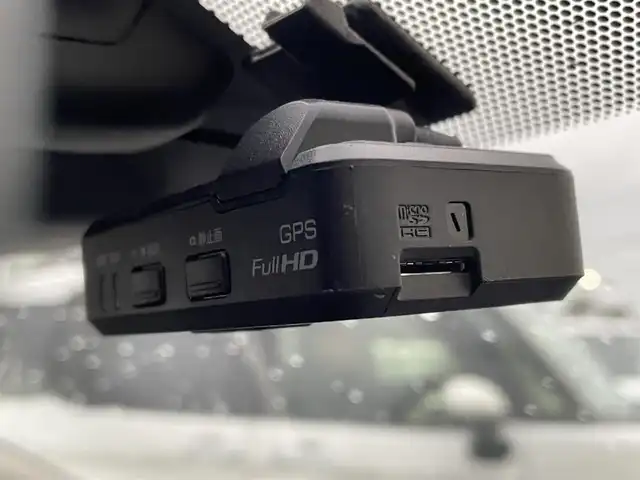 日産 ノート e－パワー メダリスト 茨城県 2017(平29)年 7.8万km ブリリアントホワイトパール 純正ナビ（AM/FM/TV/CD/DVD/Bluetooth）/プッシュスタート/スマートキー/ETC/前方ドライブレコーダー/バックカメラ/社外アルミホイール/純正フロアマット/オートライト/レーンキープアシスト/パワーステアリング/Wエアバック