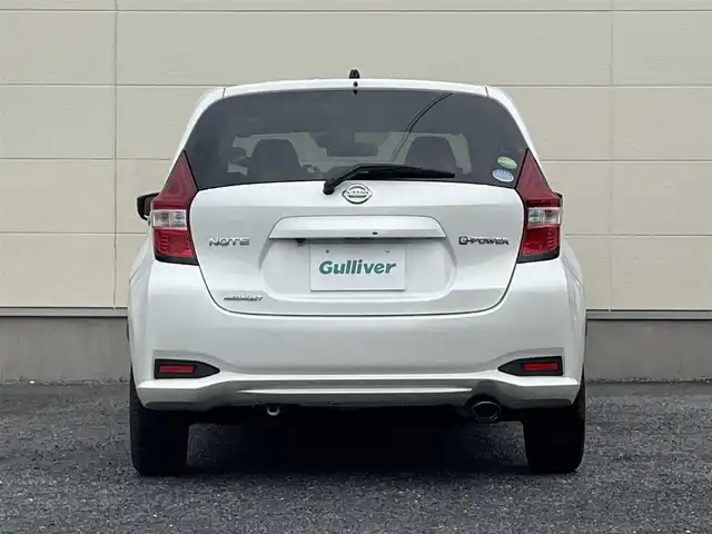 日産 ノート e－パワー メダリスト 茨城県 2017(平29)年 7.8万km ブリリアントホワイトパール 純正ナビ（AM/FM/TV/CD/DVD/Bluetooth）/プッシュスタート/スマートキー/ETC/前方ドライブレコーダー/バックカメラ/社外アルミホイール/純正フロアマット/オートライト/レーンキープアシスト/パワーステアリング/Wエアバック