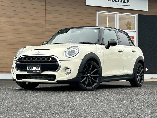 ＭＩＮＩ ミニ クーパー SD 宮崎県 2019(令1)年 4.7万km ペッパー・ホワイト HDDナビ/・Bluetooth /・AM FM/・AUX/・USB/社外フルセグテレビ/バックカメラ/アイドリングストップ/ホワイトシートカバー/アクティブクルーズコントロール/プッシュスタート/ETC/LEDヘッドライト/・オートライト/前後ドライブレコーダー/ユニオンジャックテール/純正17インチブラックアルミホイール