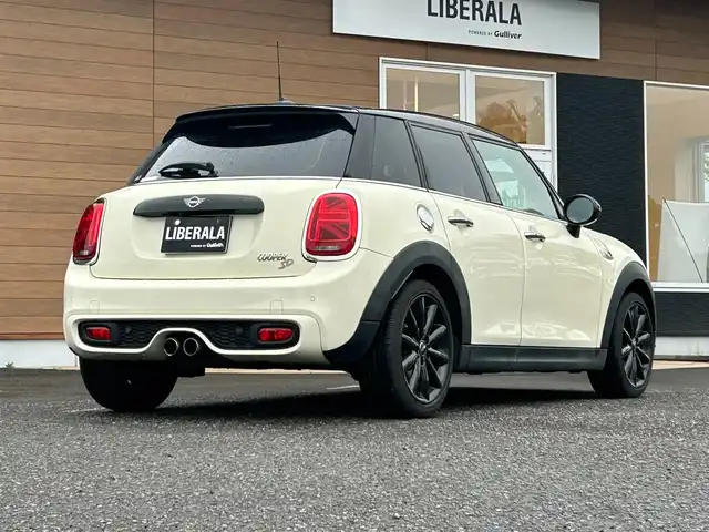 ＭＩＮＩ ミニ クーパー SD 宮崎県 2019(令1)年 4.7万km ペッパー・ホワイト HDDナビ/・Bluetooth /・AM FM/・AUX/・USB/社外フルセグテレビ/バックカメラ/アイドリングストップ/ホワイトシートカバー/アクティブクルーズコントロール/プッシュスタート/ETC/LEDヘッドライト/・オートライト/前後ドライブレコーダー/ユニオンジャックテール/純正17インチブラックアルミホイール