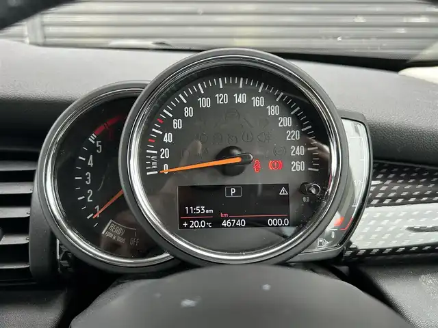 ＭＩＮＩ ミニ クーパー SD 宮崎県 2019(令1)年 4.7万km ペッパー・ホワイト HDDナビ/・Bluetooth /・AM FM/・AUX/・USB/社外フルセグテレビ/バックカメラ/アイドリングストップ/ホワイトシートカバー/アクティブクルーズコントロール/プッシュスタート/ETC/LEDヘッドライト/・オートライト/前後ドライブレコーダー/ユニオンジャックテール/純正17インチブラックアルミホイール