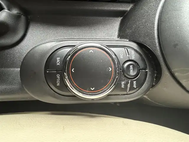 ＭＩＮＩ ミニ クーパー SD 宮崎県 2019(令1)年 4.7万km ペッパー・ホワイト HDDナビ/・Bluetooth /・AM FM/・AUX/・USB/社外フルセグテレビ/バックカメラ/アイドリングストップ/ホワイトシートカバー/アクティブクルーズコントロール/プッシュスタート/ETC/LEDヘッドライト/・オートライト/前後ドライブレコーダー/ユニオンジャックテール/純正17インチブラックアルミホイール
