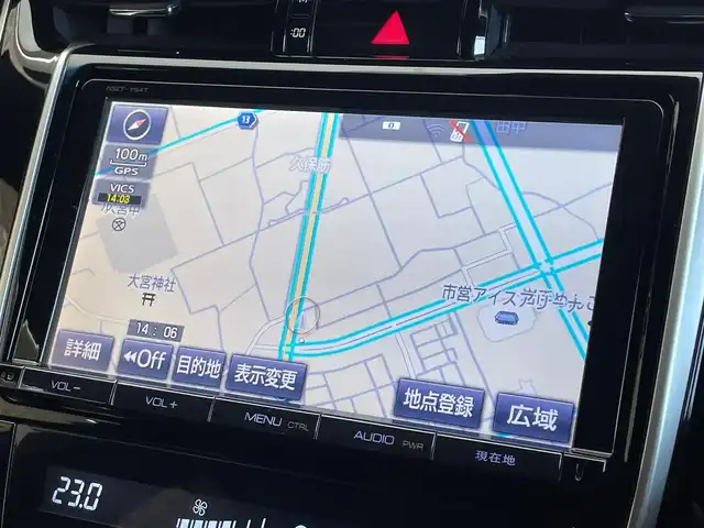 トヨタ ハリアー ハイブリッド プレミアム 岩手県 2015(平27)年 9.9万km ホワイトパールクリスタルシャイン ４WD/パワーバックドア/寒冷地仕様/クルーズコントロール/レーンアシスト/横滑り防止装置/MTモード付きAT/オートマチックハイビーム/車両接近通報装置/純正ナビ/（CD/DVD/フルセグ/Bluetooth）/ステアリングスイッチ/バックカメラ/ETC/LEDヘッドライト/フォグランプ/純正18インチアルミホイール