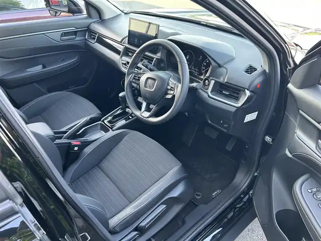 ホンダ ＷＲ－Ｖ Z 東京都 2024(令6)年 0.2万km クリスタルブラックパール ホンダセンシング/衝突軽減システム/レーンキープアシスト/コーナーセンサー/レーダークルーズコントロール/ハーフレザーシート/LEDヘッドライト/パドルシフト/純正17インチAW/オートライト/スマートキー