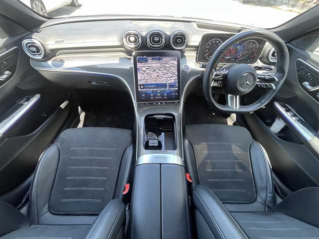 メルセデス・ベンツ Ｍ・ベンツ Ｃ２２０ｄ ステーションワゴン アバンギャルドAMGライン 静岡県 2022(令4)年 3.1万km 白 カラーコード：885[オパリスホイト】/ベーシックパッケージ/・ヘッドアップディスプレイ/・MBUX ARナビゲーション/(Bluetooth/USB/フルセグ)/パノラミックスライディングルーフ/ハーフレザーシート/電動リアゲート/衝突被害軽減システム/360°/アダプティブクルーズコントロール/レーンキープアシスト/パーキングアシスト/メモリー付きパワーシート/シートヒーター /キーレスゴー/ETC/ドライブレコーダー/純正フロアマット/純正アルミホイール/ルーフレール/保証書/取扱説明書/スペアキー