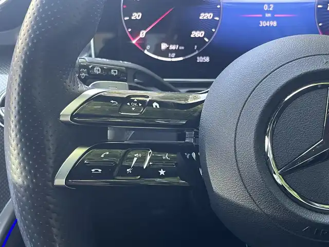 メルセデス・ベンツ Ｍ・ベンツ Ｃ２２０ｄ ステーションワゴン アバンギャルドAMGライン 静岡県 2022(令4)年 3.1万km 白 カラーコード：885[オパリスホイト】/ベーシックパッケージ/・ヘッドアップディスプレイ/・MBUX ARナビゲーション/(Bluetooth/USB/フルセグ)/パノラミックスライディングルーフ/ハーフレザーシート/電動リアゲート/衝突被害軽減システム/360°/アダプティブクルーズコントロール/レーンキープアシスト/パーキングアシスト/メモリー付きパワーシート/シートヒーター /キーレスゴー/ETC/ドライブレコーダー/純正フロアマット/純正アルミホイール/ルーフレール/保証書/取扱説明書/スペアキー