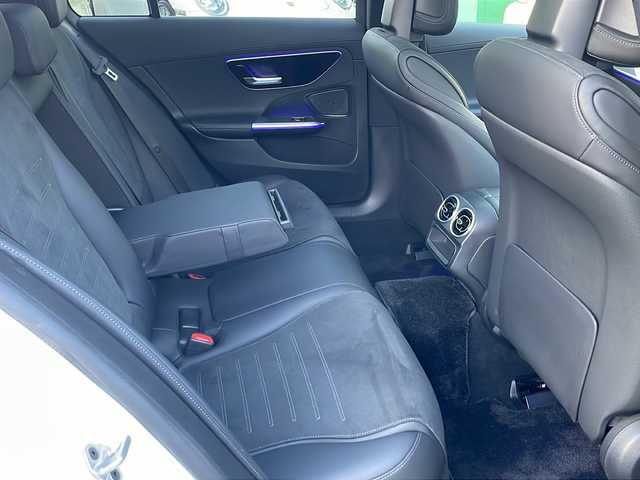 メルセデス・ベンツ Ｍ・ベンツ Ｃ２２０ｄ ステーションワゴン アバンギャルドAMGライン 東京都 2022(令4)年 3.1万km パール カラーコード：885[オパリスホイト】/ベーシックパッケージ/ヘッドアップディスプレイ/ARナビゲーション/パノラミックスライディングルーフ/新車時保証書　取扱説明書/アクティブブレーキアシスト/アクティブディスタンスアシストディストロニック/アクティブブラインドウスポット/アクティブレーンキーピングアシスト/アクティブパーキングアシスト/アイドリングストップ/純正ナビ/フルセグTV/BT/USB/AppleCarPlay/360度カメラ　ETC【2.0】/純正ドライブレコーダー【前後】/ハーフレザーシート/シートヒーター/フロントメモリー付パワーシート/スマートキー×2/LEDヘッドライト/オートライト/パドルシフト付皮巻きハンドル/純正18インチアルミ