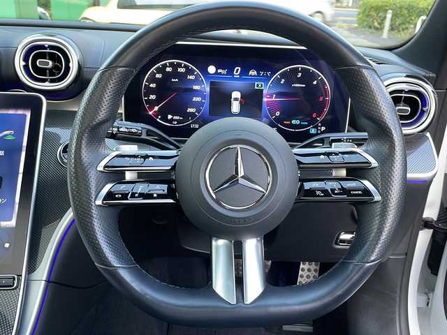 メルセデス・ベンツ Ｍ・ベンツ Ｃ２２０ｄ ステーションワゴン アバンギャルドAMGライン 東京都 2022(令4)年 3.1万km パール カラーコード：885[オパリスホイト】/ベーシックパッケージ/ヘッドアップディスプレイ/ARナビゲーション/パノラミックスライディングルーフ/新車時保証書　取扱説明書/アクティブブレーキアシスト/アクティブディスタンスアシストディストロニック/アクティブブラインドウスポット/アクティブレーンキーピングアシスト/アクティブパーキングアシスト/アイドリングストップ/純正ナビ/フルセグTV/BT/USB/AppleCarPlay/360度カメラ　ETC【2.0】/純正ドライブレコーダー【前後】/ハーフレザーシート/シートヒーター/フロントメモリー付パワーシート/スマートキー×2/LEDヘッドライト/オートライト/パドルシフト付皮巻きハンドル/純正18インチアルミ