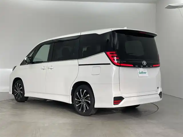 トヨタ ノア ハイブリッド S－Z 埼玉県 2025(令7)年 0.2万km ホワイトパールクリスタルシャイン 10.5インチディスプレイオーディオ　バックカメラ　DVDキット　三眼LEDヘッドライト　両側パワースライドドア　シートヒーター　ETC　セーフティセンス　純正アルミホイール　スマートキー