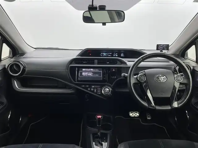 トヨタ アクア G G’s 群馬県 2015(平27)年 6.2万km ブラックマイカ 前席シートヒーター/サイドエアバッグ&カーテンエアバッグ/＝＝＝＝＝＝＝＝/純正ナビ(NSZN-W64T)/・AM/FM/CD/DVD/BT/フルセグ/バックカメラ/クルーズコントロール/ステアリングスイッチ/LEDヘッドライト/オートライト/スマートキー/プッシュスタート/G’s専用17インチアルミホイール/純正ビルトインETC