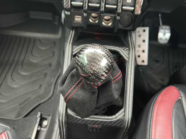 スズキ ジムニー XC 茨城県 2019(令1)年 2.8万km パール 純正ナビゲーション/CD/DVD/Bluetooth/USB入力/横滑り防止装置/衝突被害軽減システム/レーンキープアシスト/コーナーセンサー前後/クルーズコントロール/ダウンヒルアシストコントロール/16インチ純正AW/オートライト/LEDヘッドライト/ETC/スマートキー/エンジンスタートボタン