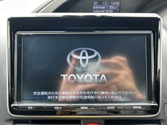 トヨタ ヴォクシー ハイブリッド ZS 煌Ⅱ 和歌山県 2020(令2)年 6.4万km ブラッキッシュアゲハガラスフレーク 純正ナビ/フルセグTV/バックカメラ/（BT/CD/DVD)/プリクラッシュセーフティー/クルーズコントロール/レーンキープ/クリアランスソナー/両側パワースライドドア/ドライブレコーダー/ETC/シートヒーター/純正フロアマット/純正アルミホイール/アイドリングストップ/LEDヘッドライト/フォグランプ/オートライト/オートマチックハイビーム