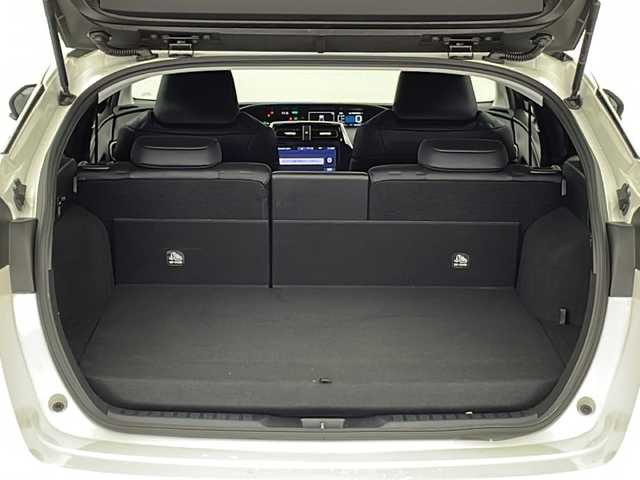 トヨタ プリウス ＰＨＶ S セーフティプラス 宮城県 2019(平31)年 5.7万km ホワイトパールクリスタルシャイン Toyota Safety Sense 	/・プリクラッシュセーフティ	/・レーンディパーチャーアラート	/・オートマチックハイビーム	/・レーダークルーズコントロール	/・クリアランスソナー/純正9型ナビ/・BT.CD.DVD.SD/フルセグTV/バックカメラ/パーキングアシスト/LEDヘッドライト/LEDフォグランプ/ビルトインETC2.0/社外ドライブレコーダー（F）/アイドリングストップ/横滑り防止装置/プッシュスタート/スマートキー/純正15inAW付（冬タイヤ積込）/社外15inAW/純正フロアマット