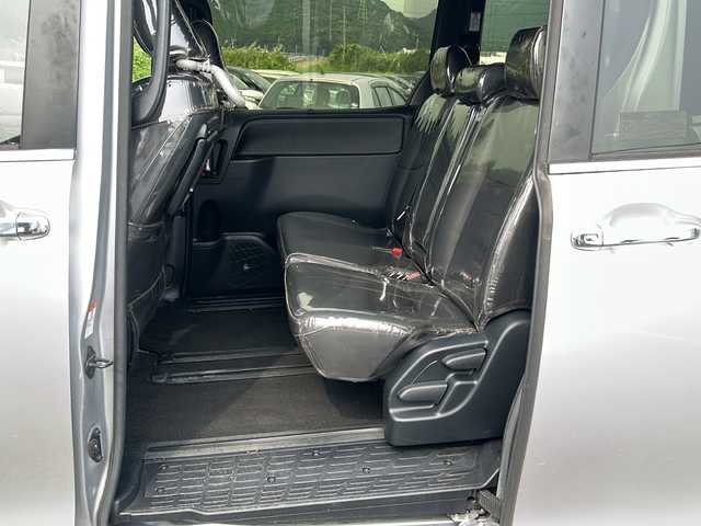 トヨタ エスクァイア Gi 鹿児島県 2019(平31)年 3.3万km シルバーM 純正SDナビ　NSLN-W68/(AM/FM/Bluetooth)/バックカメラ/クルーズコントロール/ビルトインETC/両側パワースライドドア/ドアバイザー/横滑り防止装置/車線逸脱防止機能/オートライト/衝突被害軽減ブレーキ/アイドリングストップ/前席シートヒーター/パワーウィンドウ/パワーステアリング/取扱説明書/保証書