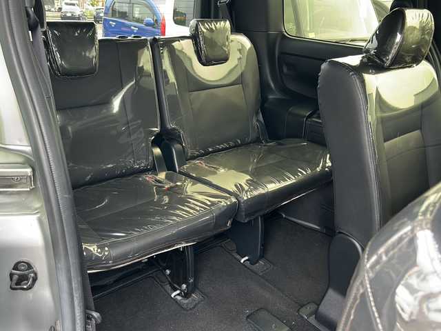 トヨタ エスクァイア Gi 鹿児島県 2019(平31)年 3.3万km シルバーM 純正SDナビ　NSLN-W68/(AM/FM/Bluetooth)/バックカメラ/クルーズコントロール/ビルトインETC/両側パワースライドドア/ドアバイザー/横滑り防止装置/車線逸脱防止機能/オートライト/衝突被害軽減ブレーキ/アイドリングストップ/前席シートヒーター/パワーウィンドウ/パワーステアリング/取扱説明書/保証書
