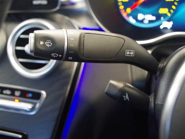 メルセデス・ベンツ ＧＬＣ２２０ d 4マチック クーペ スポーツラインED 岐阜県 2021(令3)年 3.4万km オブシディアンブラック レーダーセーフティーパッケージ/アクティブディスタンスアシストディストロニック/アクティブブレーキアシスト（歩行者）/緊急回避補助システム/渋滞時緊急ブレーキ/アクティブブラインドスポットアシスト/アクティブレーンキーピングアシスト/アクティブステアリングアシスト/アクティブレーンチェンジアシスト/アクティブステアリングアシスト　/サンルーフ　/ＡＭＧスタイリングパッケージ（フロント、リア）/１９インチＡＭＧ５ツインスポークアルミホイール　/Ｍｅｒｃｅｄｅｓ　Ｒｅｎｚロゴ付ブレーキキャリパー　ドリルドベンチレーテッドディスク［フロント］/12.3インチコックピットディスプレイ/エアバランスパッケージ /フルセグTV