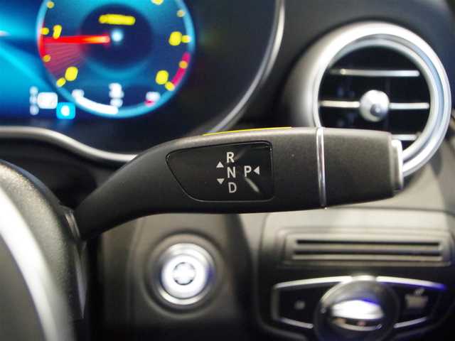 メルセデス・ベンツ ＧＬＣ２２０ d 4マチック クーペ スポーツラインED 岐阜県 2021(令3)年 3.4万km オブシディアンブラック レーダーセーフティーパッケージ/アクティブディスタンスアシストディストロニック/アクティブブレーキアシスト（歩行者）/緊急回避補助システム/渋滞時緊急ブレーキ/アクティブブラインドスポットアシスト/アクティブレーンキーピングアシスト/アクティブステアリングアシスト/アクティブレーンチェンジアシスト/アクティブステアリングアシスト　/サンルーフ　/ＡＭＧスタイリングパッケージ（フロント、リア）/１９インチＡＭＧ５ツインスポークアルミホイール　/Ｍｅｒｃｅｄｅｓ　Ｒｅｎｚロゴ付ブレーキキャリパー　ドリルドベンチレーテッドディスク［フロント］/12.3インチコックピットディスプレイ/エアバランスパッケージ /フルセグTV