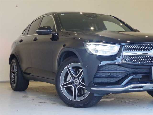 メルセデス・ベンツ ＧＬＣ２２０ d 4マチック クーペ スポーツラインED 岐阜県 2021(令3)年 3.4万km オブシディアンブラック レーダーセーフティーパッケージ/アクティブディスタンスアシストディストロニック/アクティブブレーキアシスト（歩行者）/緊急回避補助システム/渋滞時緊急ブレーキ/アクティブブラインドスポットアシスト/アクティブレーンキーピングアシスト/アクティブステアリングアシスト/アクティブレーンチェンジアシスト/アクティブステアリングアシスト　/サンルーフ　/ＡＭＧスタイリングパッケージ（フロント、リア）/１９インチＡＭＧ５ツインスポークアルミホイール　/Ｍｅｒｃｅｄｅｓ　Ｒｅｎｚロゴ付ブレーキキャリパー　ドリルドベンチレーテッドディスク［フロント］/12.3インチコックピットディスプレイ/エアバランスパッケージ /フルセグTV