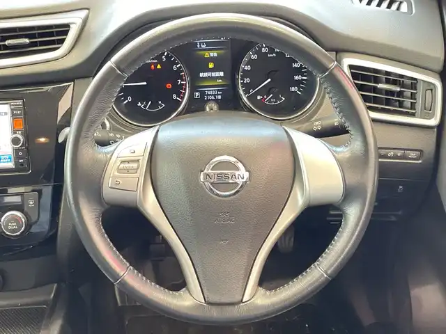 日産 エクストレイル 20X エマージェンシーブレーキ 埼玉県 2015(平27)年 7.5万km ブリリアントホワイトパール エマージェンシーブレーキ/純正ナビ/　　CD/DVD/BT/フルセグTV/バックカメラ/LEDオートライト/カプロンシート/シートヒーター/純正17インチAW/クリアランスソナー/アイドリングストップ/プッシュスタート/ETC/禁煙車