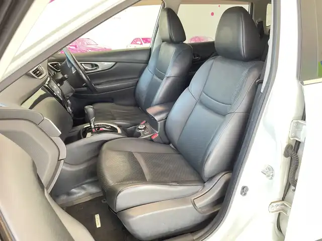 日産 エクストレイル 20X エマージェンシーブレーキ 埼玉県 2015(平27)年 7.5万km ブリリアントホワイトパール エマージェンシーブレーキ/純正ナビ/　　CD/DVD/BT/フルセグTV/バックカメラ/LEDオートライト/カプロンシート/シートヒーター/純正17インチAW/クリアランスソナー/アイドリングストップ/プッシュスタート/ETC/禁煙車