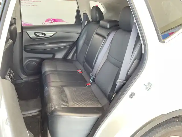 日産 エクストレイル 20X エマージェンシーブレーキ 埼玉県 2015(平27)年 7.5万km ブリリアントホワイトパール エマージェンシーブレーキ/純正ナビ/　　CD/DVD/BT/フルセグTV/バックカメラ/LEDオートライト/カプロンシート/シートヒーター/純正17インチAW/クリアランスソナー/アイドリングストップ/プッシュスタート/ETC/禁煙車