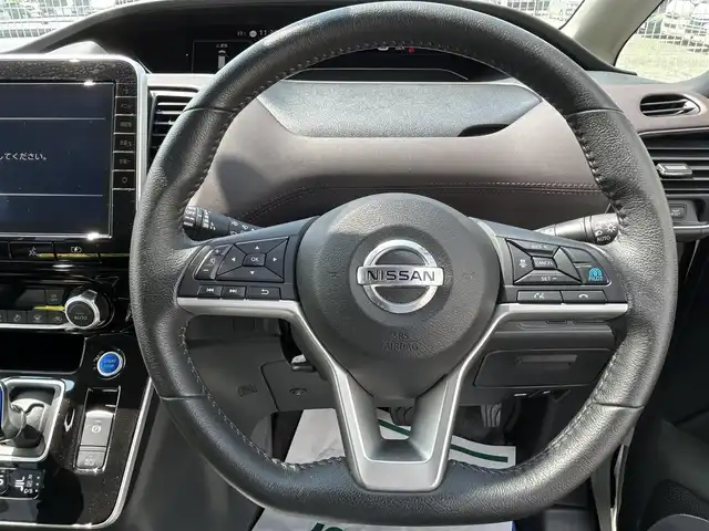 日産 セレナ e－パワー ハイウェイスター G 福岡県 2020(令2)年 4.8万km ブリリアントホワイトパール 2トーン 純正9型SDナビ(フルセグTV/CD/DVD/BT)アラウンドビューモニタープロパイロットエマージェンシーブレーキコーナーセンサーBSM両側パワスラドラレコETCデジタルインナーミラーUSBポート純正LEDヘッドライト純正フロアマットスマートキープッシュスタート