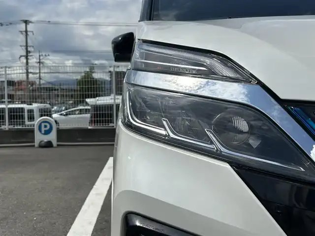 日産 セレナ e－パワー ハイウェイスター G 福岡県 2020(令2)年 4.8万km ブリリアントホワイトパール 2トーン 純正9型SDナビ(フルセグTV/CD/DVD/BT)アラウンドビューモニタープロパイロットエマージェンシーブレーキコーナーセンサーBSM両側パワスラドラレコETCデジタルインナーミラーUSBポート純正LEDヘッドライト純正フロアマットスマートキープッシュスタート