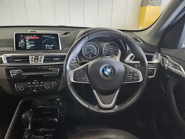 ＢＭＷ Ｘ１ xDrive 20i Xライン 長野県 2016(平28)年 5.9万km メディテラニアンブルー 4WD/パノラマサンルーフ/純正8.8型ナビ/バックカメラ/ドライブレコーダー/アクティブクルーズコントロール/ヘッドアップディスプレイ/パークディスタンスコントロール(F/R)/横滑り防止装置/ターボ/LEDヘッドランプ/本革巻きステアリング/ステアリングスイッチ/本革シート/前席パワーシート/シートヒーター/純正18インチアルミホイール/リモートコントロールキー/コンフォートアクセス/禁煙車