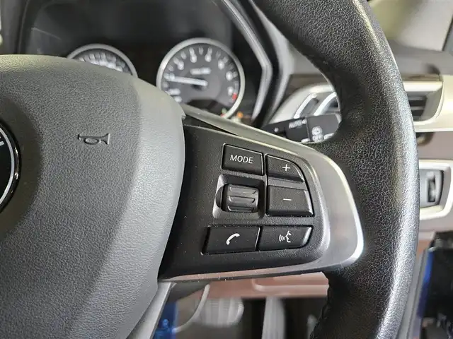 ＢＭＷ Ｘ１ xDrive 20i Xライン 長野県 2016(平28)年 5.9万km メディテラニアンブルー 4WD/パノラマサンルーフ/純正8.8型ナビ/バックカメラ/ドライブレコーダー/アクティブクルーズコントロール/ヘッドアップディスプレイ/パークディスタンスコントロール(F/R)/横滑り防止装置/ターボ/LEDヘッドランプ/本革巻きステアリング/ステアリングスイッチ/本革シート/前席パワーシート/シートヒーター/純正18インチアルミホイール/リモートコントロールキー/コンフォートアクセス/禁煙車