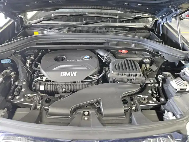 ＢＭＷ Ｘ１ xDrive 20i Xライン 長野県 2016(平28)年 5.9万km メディテラニアンブルー 4WD/パノラマサンルーフ/純正8.8型ナビ/バックカメラ/ドライブレコーダー/アクティブクルーズコントロール/ヘッドアップディスプレイ/パークディスタンスコントロール(F/R)/横滑り防止装置/ターボ/LEDヘッドランプ/本革巻きステアリング/ステアリングスイッチ/本革シート/前席パワーシート/シートヒーター/純正18インチアルミホイール/リモートコントロールキー/コンフォートアクセス/禁煙車
