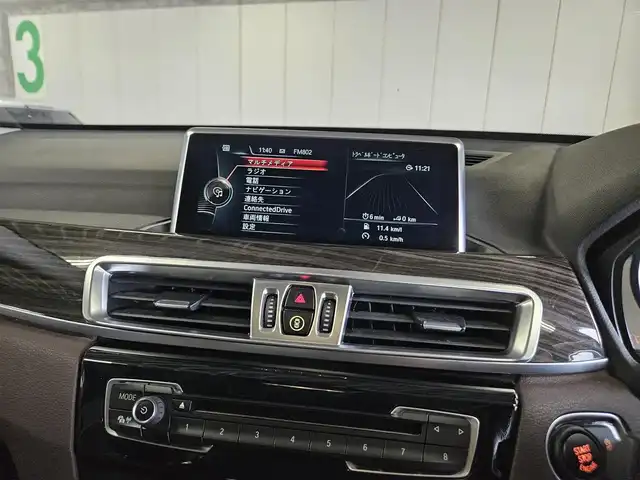 ＢＭＷ Ｘ１ xDrive 20i Xライン 長野県 2016(平28)年 5.9万km メディテラニアンブルー 4WD/パノラマサンルーフ/純正8.8型ナビ/バックカメラ/ドライブレコーダー/アクティブクルーズコントロール/ヘッドアップディスプレイ/パークディスタンスコントロール(F/R)/横滑り防止装置/ターボ/LEDヘッドランプ/本革巻きステアリング/ステアリングスイッチ/本革シート/前席パワーシート/シートヒーター/純正18インチアルミホイール/リモートコントロールキー/コンフォートアクセス/禁煙車