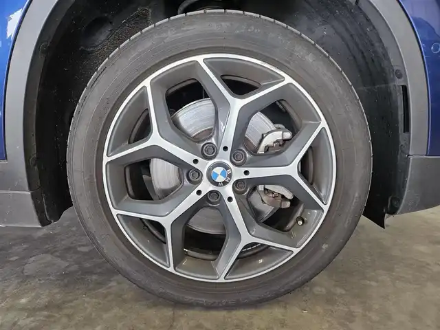 ＢＭＷ Ｘ１ xDrive 20i Xライン 長野県 2016(平28)年 5.9万km メディテラニアンブルー 4WD/パノラマサンルーフ/純正8.8型ナビ/バックカメラ/ドライブレコーダー/アクティブクルーズコントロール/ヘッドアップディスプレイ/パークディスタンスコントロール(F/R)/横滑り防止装置/ターボ/LEDヘッドランプ/本革巻きステアリング/ステアリングスイッチ/本革シート/前席パワーシート/シートヒーター/純正18インチアルミホイール/リモートコントロールキー/コンフォートアクセス/禁煙車