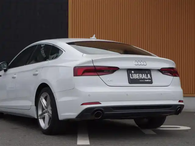 アウディ Ａ５ SB 40TFSIスポーツ 埼玉県 2019(令1)年 2.9万km グレイシアホワイトメタリック ブラックハーフレザーシート/アダプティブクルーズコントロール/マトリクスLEDヘッドライト/バーチャルコックピット/CarPlay/パークセンサー/ブラインドスポットモニター/全周囲カメラ/純正ナビ/ドラレコ(フロント)/ETC/フルセグTV/全席シートヒーター/シートポジションメモリー機能