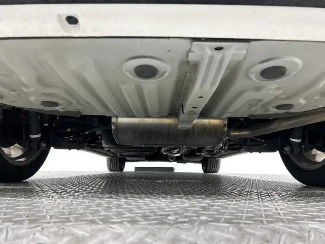 トヨタ エスティマ アエラス 神奈川県 2018(平30)年 5.7万km ホワイトパールクリスタルシャイン 純正9型SDナビゲーション【NSZT-Y66T】/フルセグ　CD DVD　Bluetooth　SD　AM FM/バックカメラ/両側電動スライドドア/セーフティセンス/PCSプリクラッシュセーフティシステム/LDA車線逸脱警報・支援システム/AHBオートマチックハイビーム/クルーズコントロール/リアオートエアコン【メーカーオプション】/純正ビルトインETC/革巻きステアリング/ステアリングスイッチ/ブラックトリコットシート/前後ソナー/社外前後ドライブレコーダー/プッシュスタート/スマートキー/純正18インチアルミホイール/モデリスタエアロ【フロント/サイド/リアアンダー】/純正リアスポイラー/LEDヘッドランプ/オートライト/LEDアクセサリーランプ/