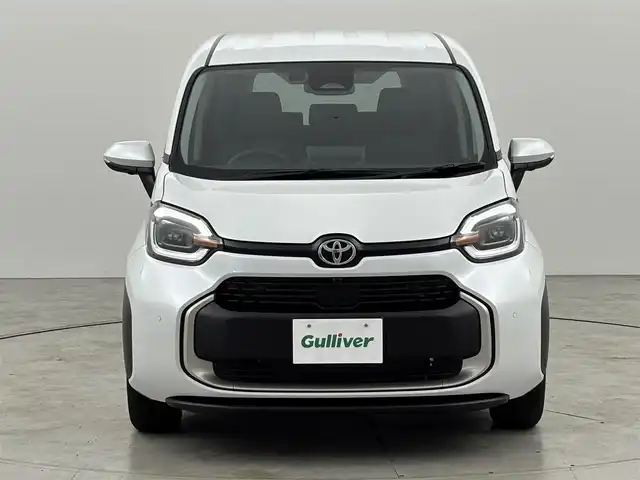 トヨタ シエンタ ハイブリッド Z 福岡県 2025(令7)年 0.1千km プラチナホワイトパールマイカ 登録済未使用車　/純正１０型ナビ／フルセグＴＶ　/全方位カメラ　/ビルトインＥＴＣ２．０　/レーダークルコン　/コーナーセンサー　/衝突被害軽減　/レーンキープ　/アクセル踏み間違い防止　/ＢＳＭ　/両側電動スライドドア　/ＬＥＤヘッドライト