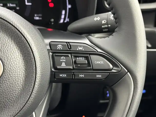 トヨタ シエンタ ハイブリッド Z 福岡県 2025(令7)年 0.1千km プラチナホワイトパールマイカ 登録済未使用車　/純正１０型ナビ／フルセグＴＶ　/全方位カメラ　/ビルトインＥＴＣ２．０　/レーダークルコン　/コーナーセンサー　/衝突被害軽減　/レーンキープ　/アクセル踏み間違い防止　/ＢＳＭ　/両側電動スライドドア　/ＬＥＤヘッドライト